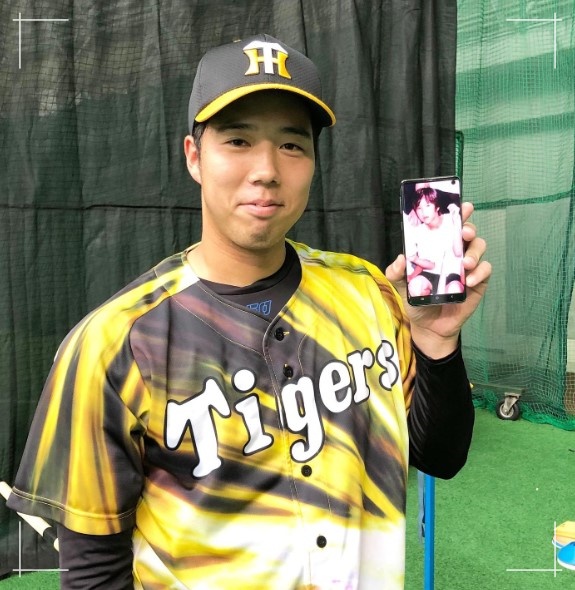 2019年に結婚を発表した阪神タイガースの投手、青柳晃洋選手
