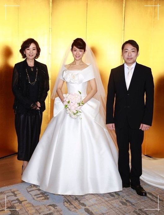 一般人会社員の旦那（夫）と結婚した藤澤恵麻の結婚式での写真